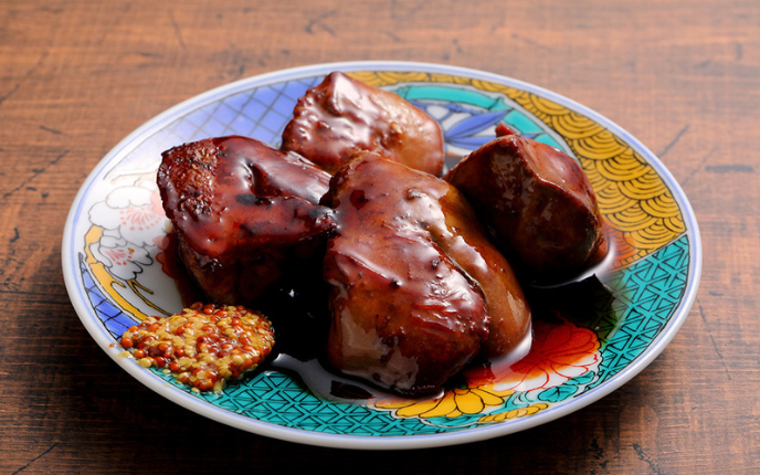 【トリノイロ】　　　　　　　　　自由なスタイルで楽しむ、　　　　　新しい「皿焼鳥」